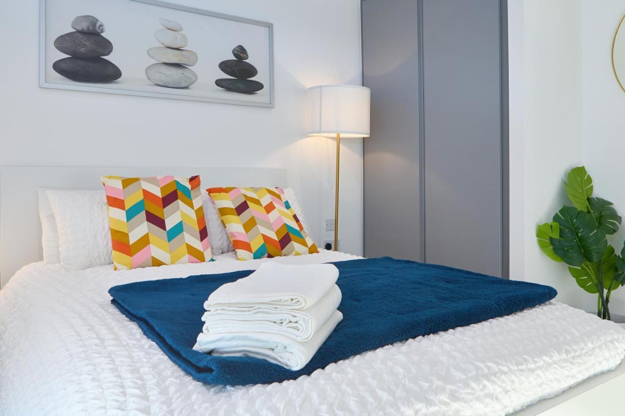 Morden Lovely 3Bedroom Apartment London Abbey Wood Εξωτερικό φωτογραφία