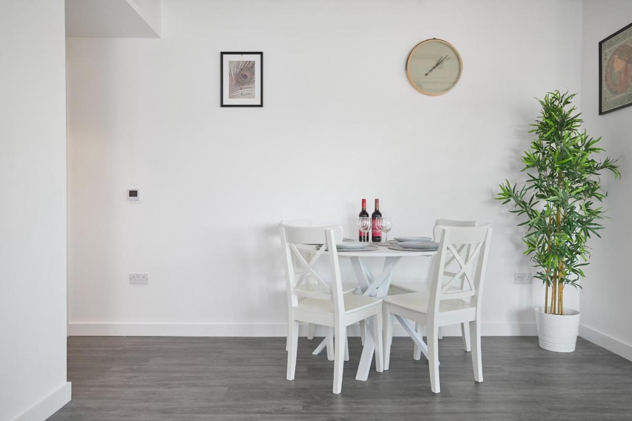 Morden Lovely 3Bedroom Apartment London Abbey Wood Εξωτερικό φωτογραφία