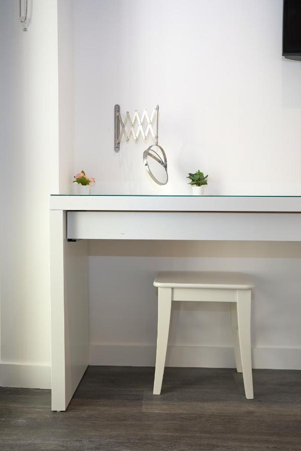 Morden Lovely 3Bedroom Apartment London Abbey Wood Εξωτερικό φωτογραφία