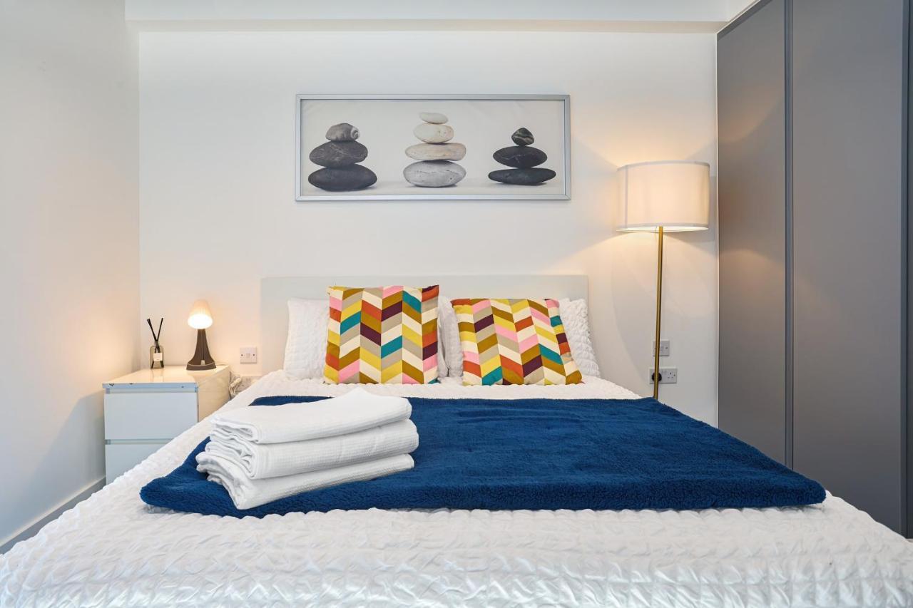 Morden Lovely 3Bedroom Apartment London Abbey Wood Εξωτερικό φωτογραφία